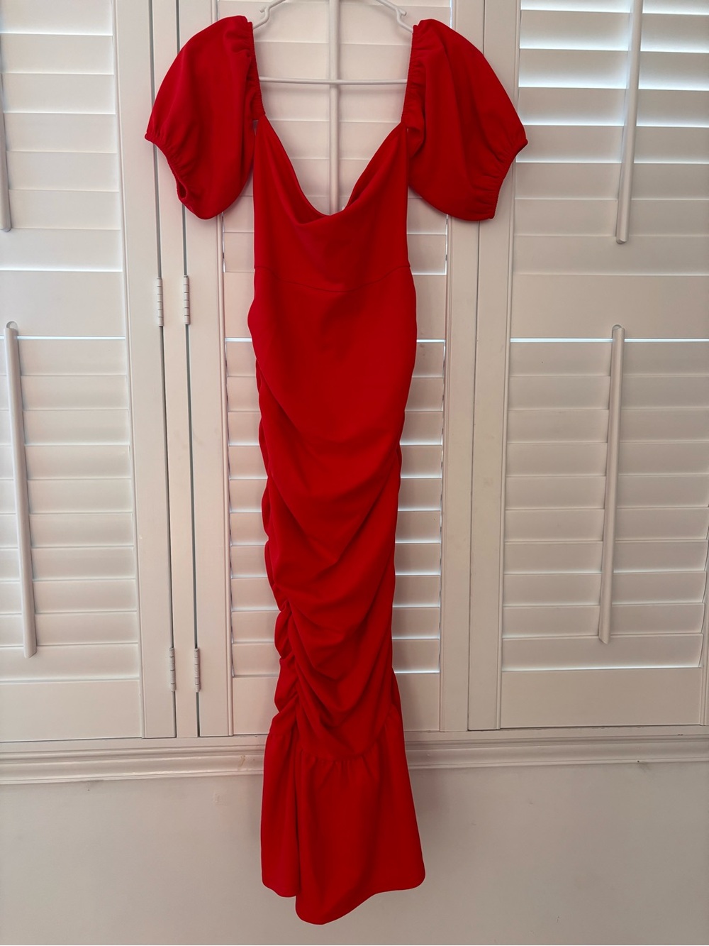 VENUS Red Ruched Puff-Sleeve Maxi Dress